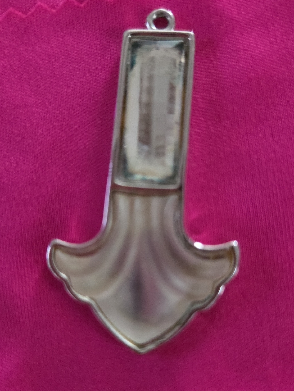 YSL stamped pendant - Picture 2 of 4